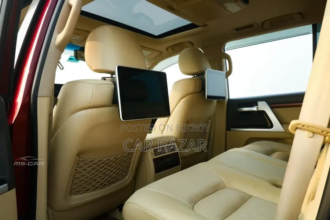 Toyota Land Cruiser V8 EXTREMELY FRESH 2016