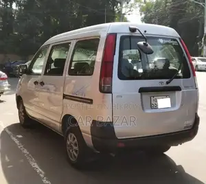 Toyota Noah 2.0 FWD (8 Seater) 2006 Silver