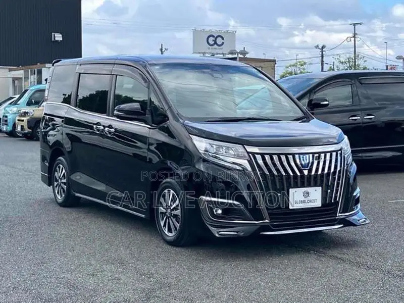 Toyota Esquire hybrid 2021