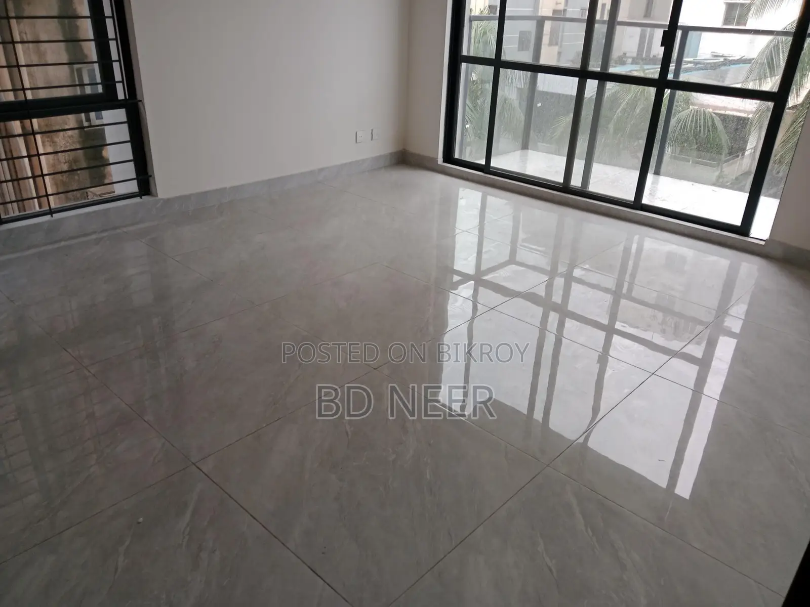 brand new 4 Bed room apt available in banani