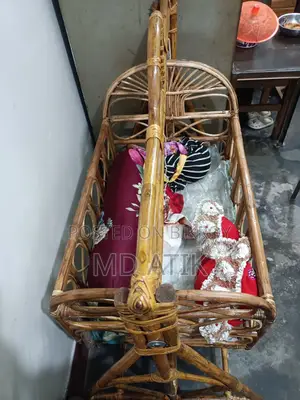 বেতের দোলনা