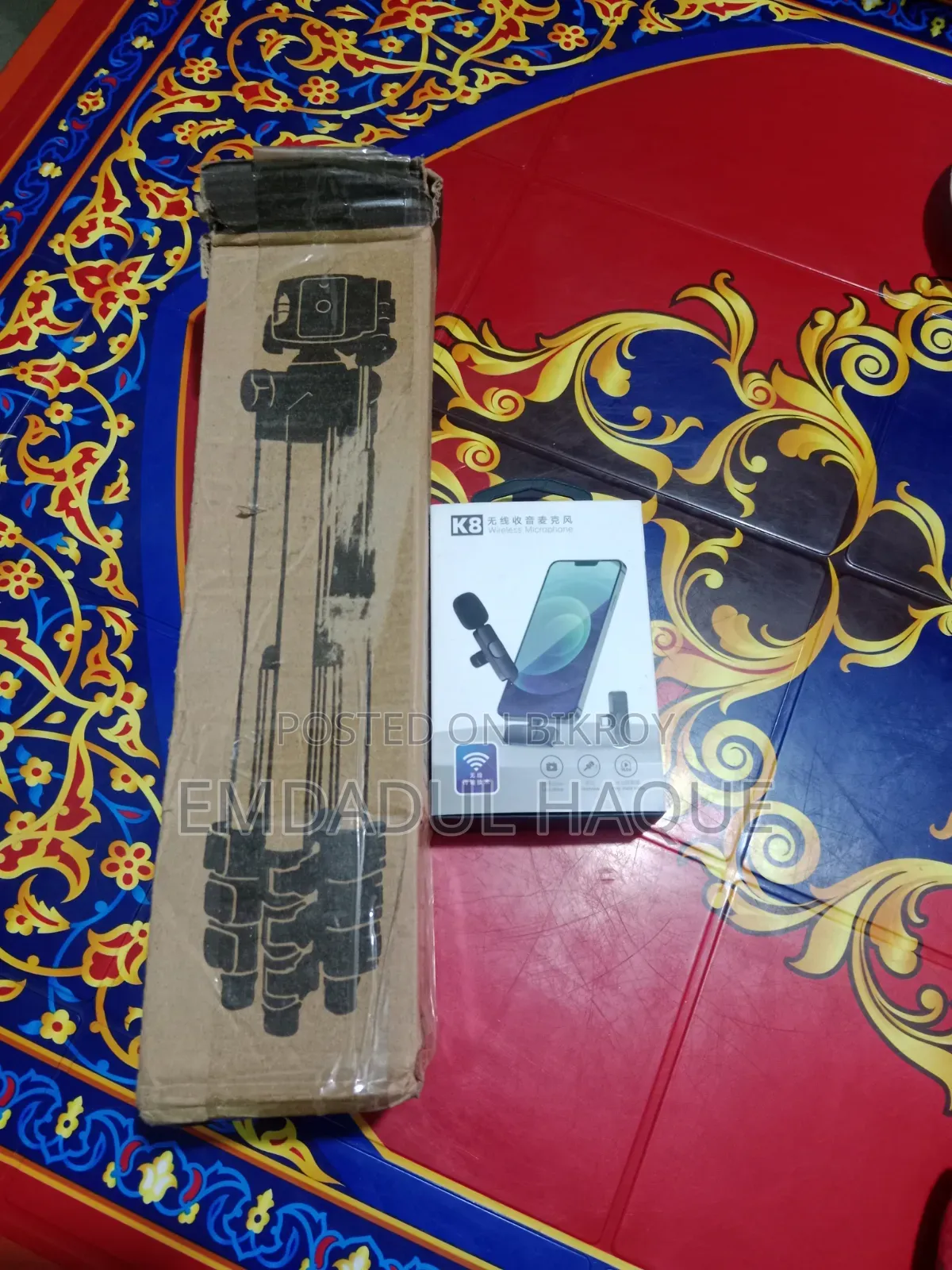 Noise Cancelling Wireless Microphone and Video Stand