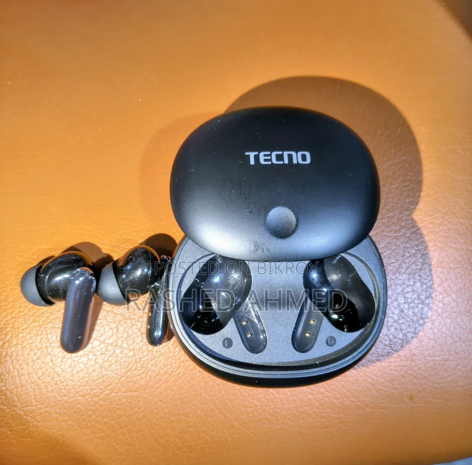 Original Tecno True 1 Air Earbuds for sale (Used)