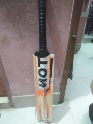 ক্রিকেট ব্যাট টন
