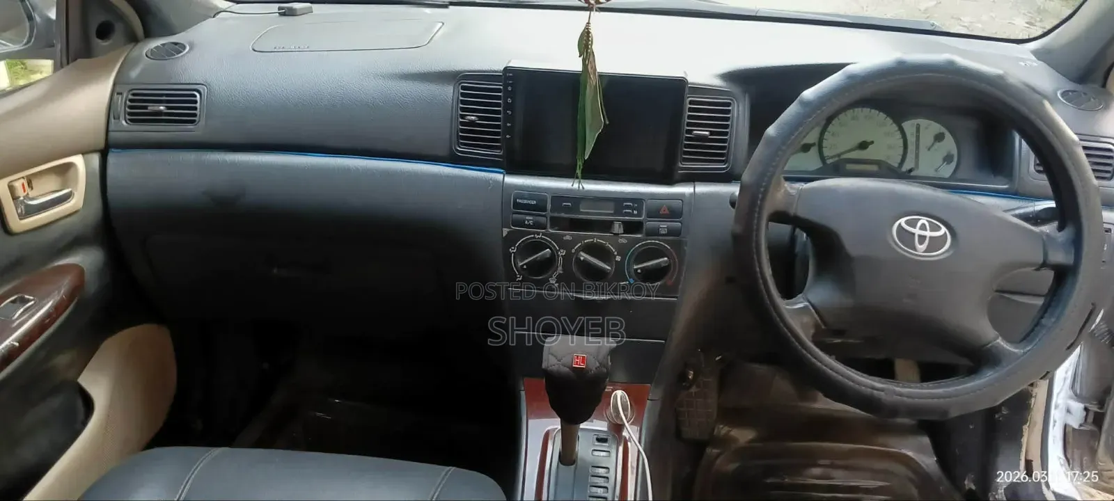 Toyota Corolla Sedan 2001 White