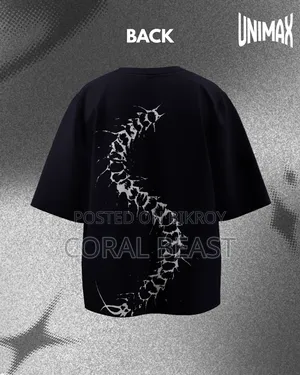 Oversized Y2k Themed Black Dropshoulder