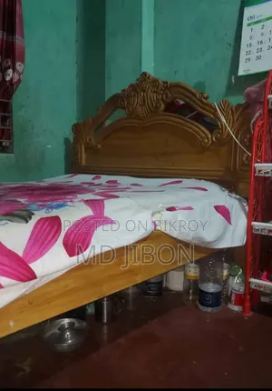 অরজিনাল সেগুন কাঠের খাট বিক্রি হবে ৫ ফিট বাই ৭ ফিট জাজিম সহকারে