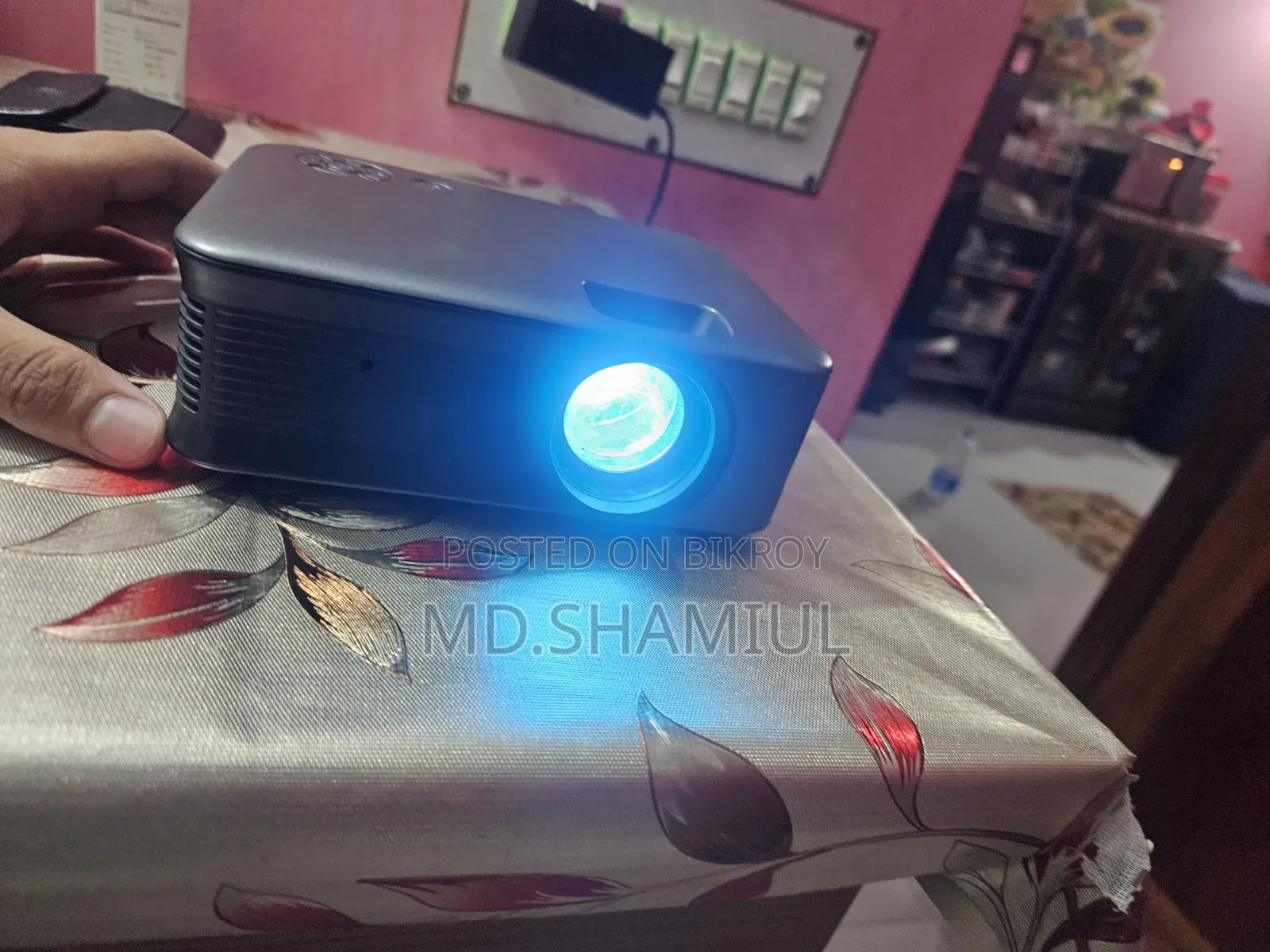 Aun A30 Portable Wireless Projector