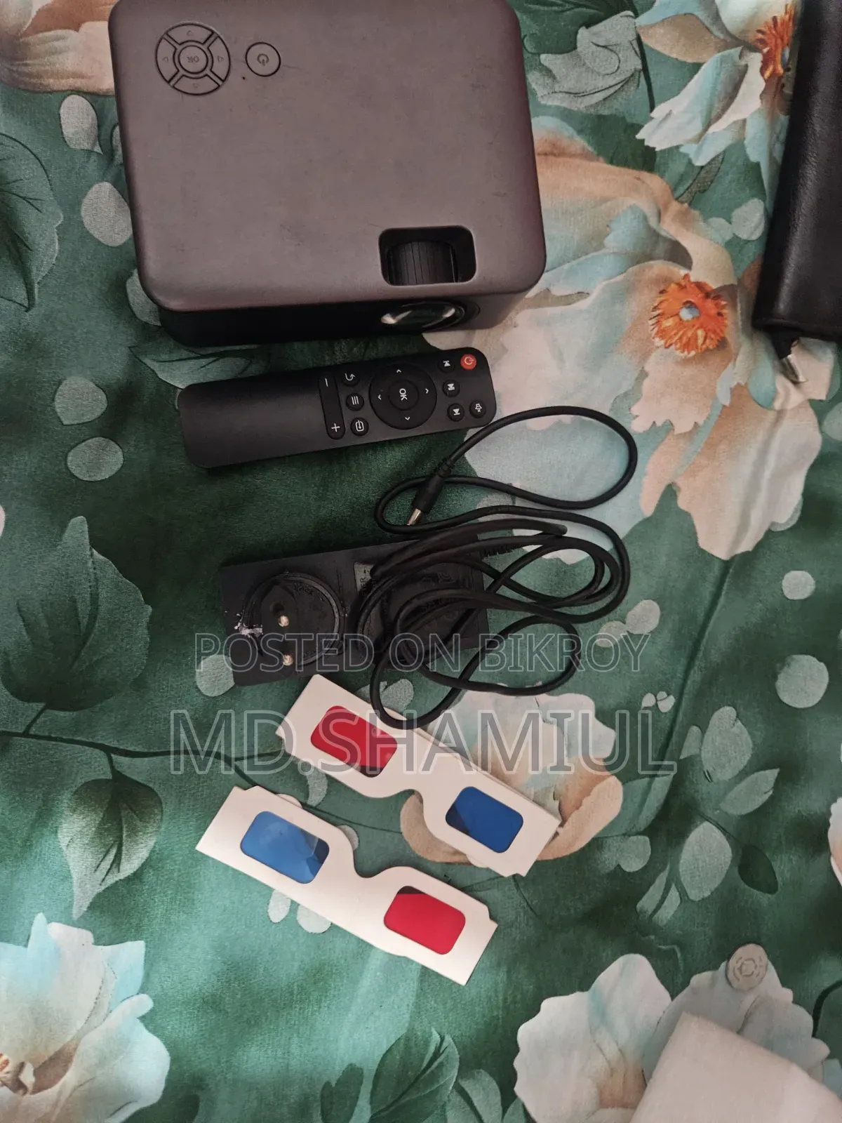 Aun A30 Portable Wireless Projector