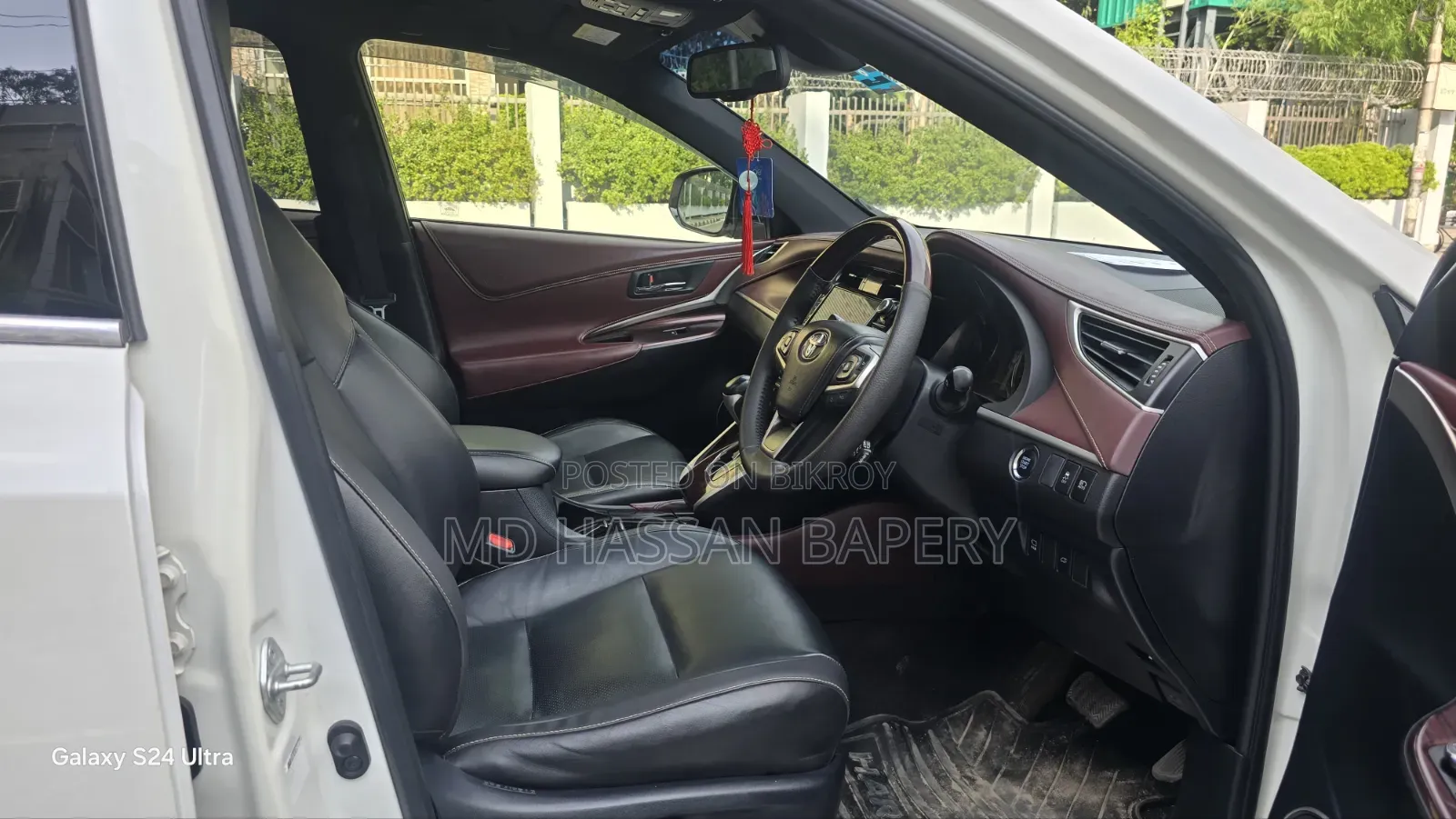 Toyota Harrier 2.0 4WD 2016 White