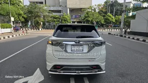 Toyota Harrier 2.0 4WD 2016 White