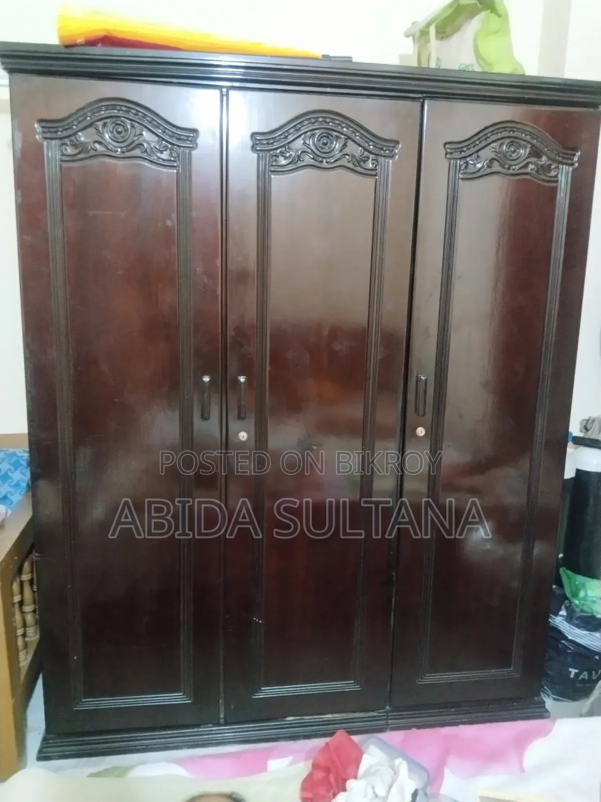 Nadia Brand Almirah for Sale