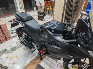 Suzuki Gixxer SF FI 2022 Gray
