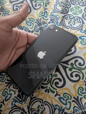 Apple iPhone SE (2020) 128 GB Black