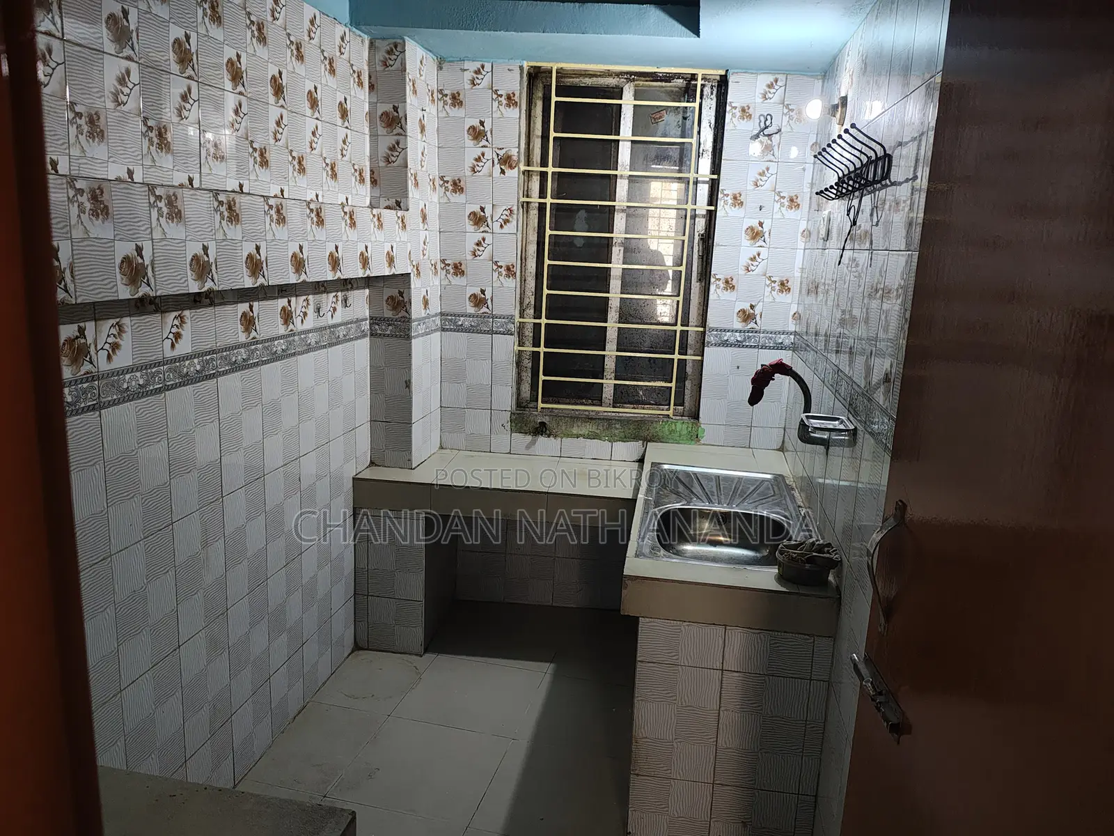 জামালখানের আয়শা ভবনে ৪ বেডরুমের ফ্ল্যাট বিক্রির জন্য