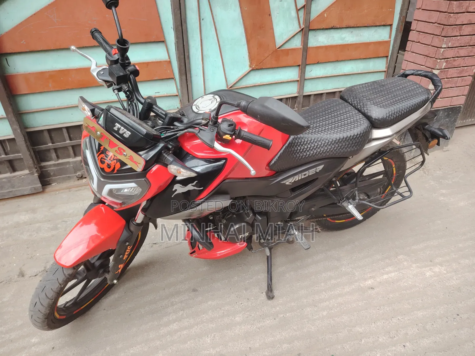 TVS Raider 125 2023 Red