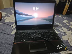 ল্যাপটপ Fujitsu 8GB Intel Core I5 SSD 256GB