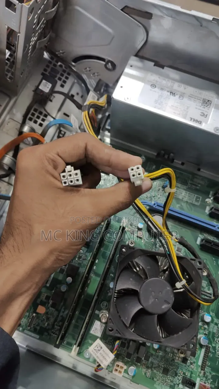 Desktop Computer Dell OptiPlex 3070 8GB Intel Core i3 SSD 256GB