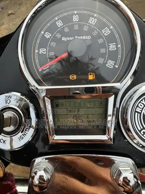 Royal Enfield Classic 350 2024 Red