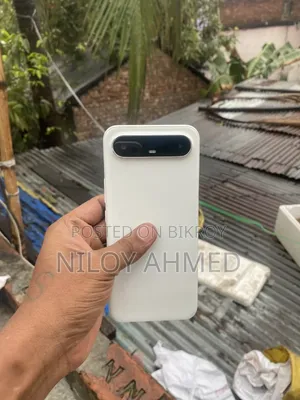 নতুন Tecno Pova ১২৮ জিবি সাদা