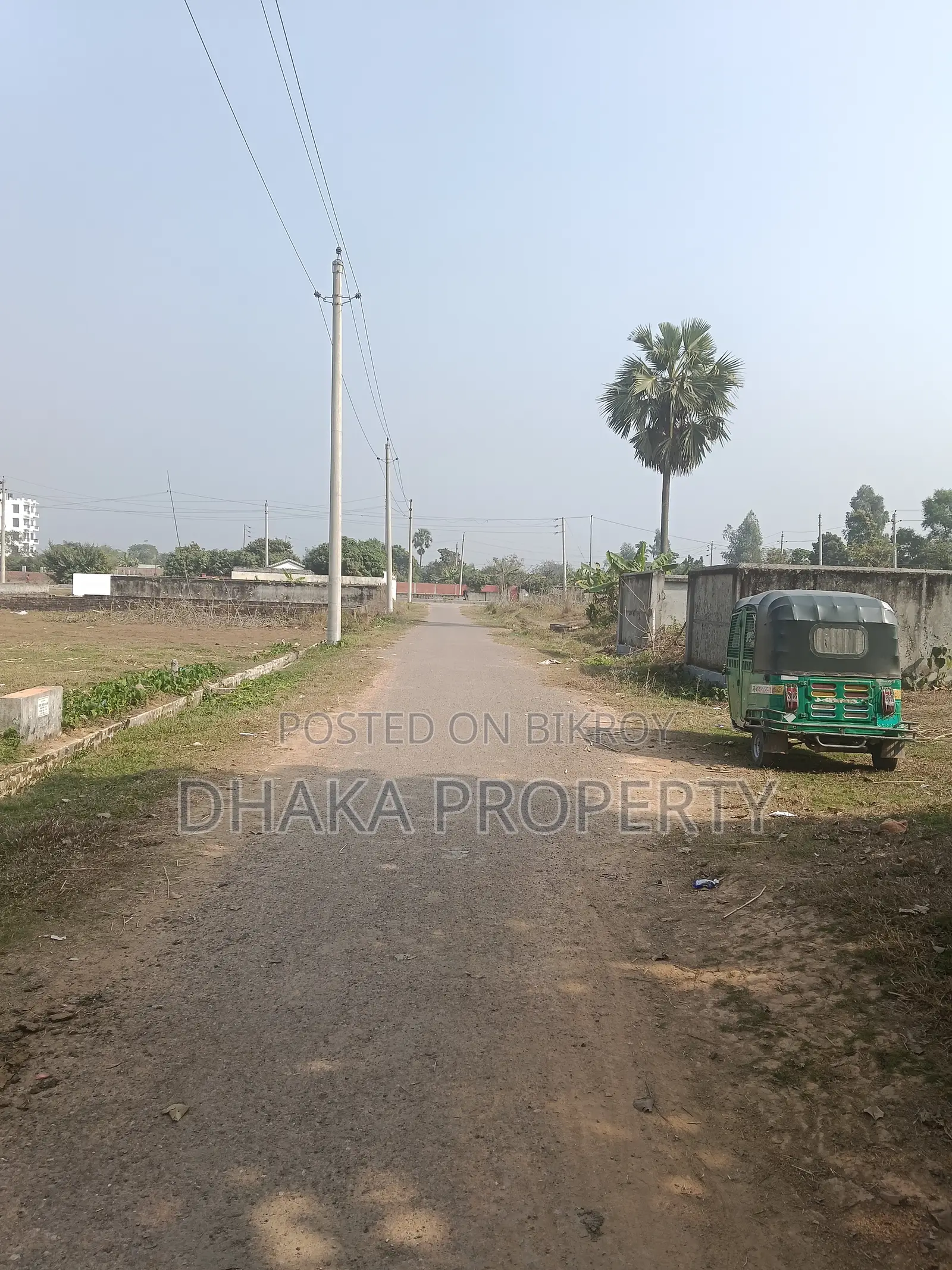 সেক্টর-২৪ এ পার্কের উত্তর দিকে ৩ কাঠার ফ্রন্ট ওপেন প্লট