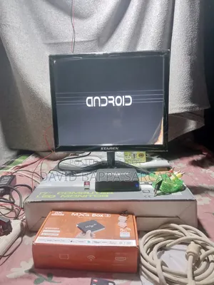 ব‍্যবহার ১৭" মনিটর ৩০০০ টাকা।