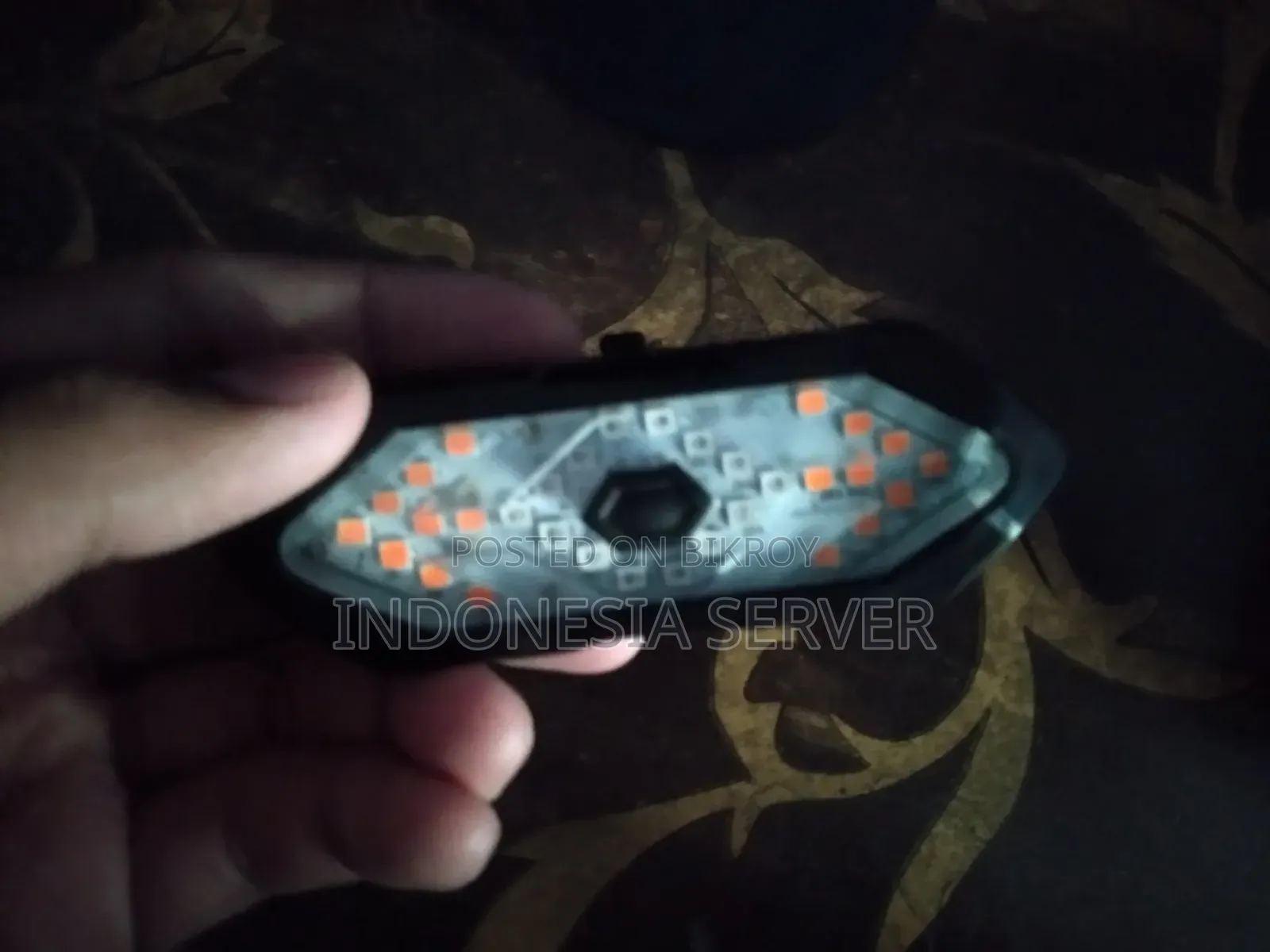Bicycle Wireless Remote Turn Signal Tail Light (Rechargeable)