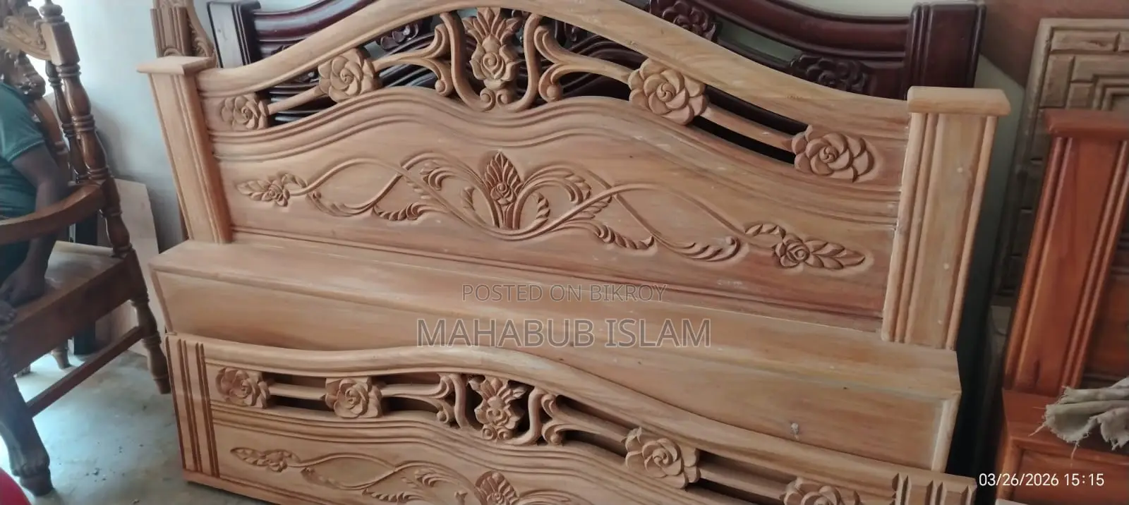 Meheguni Box Bed