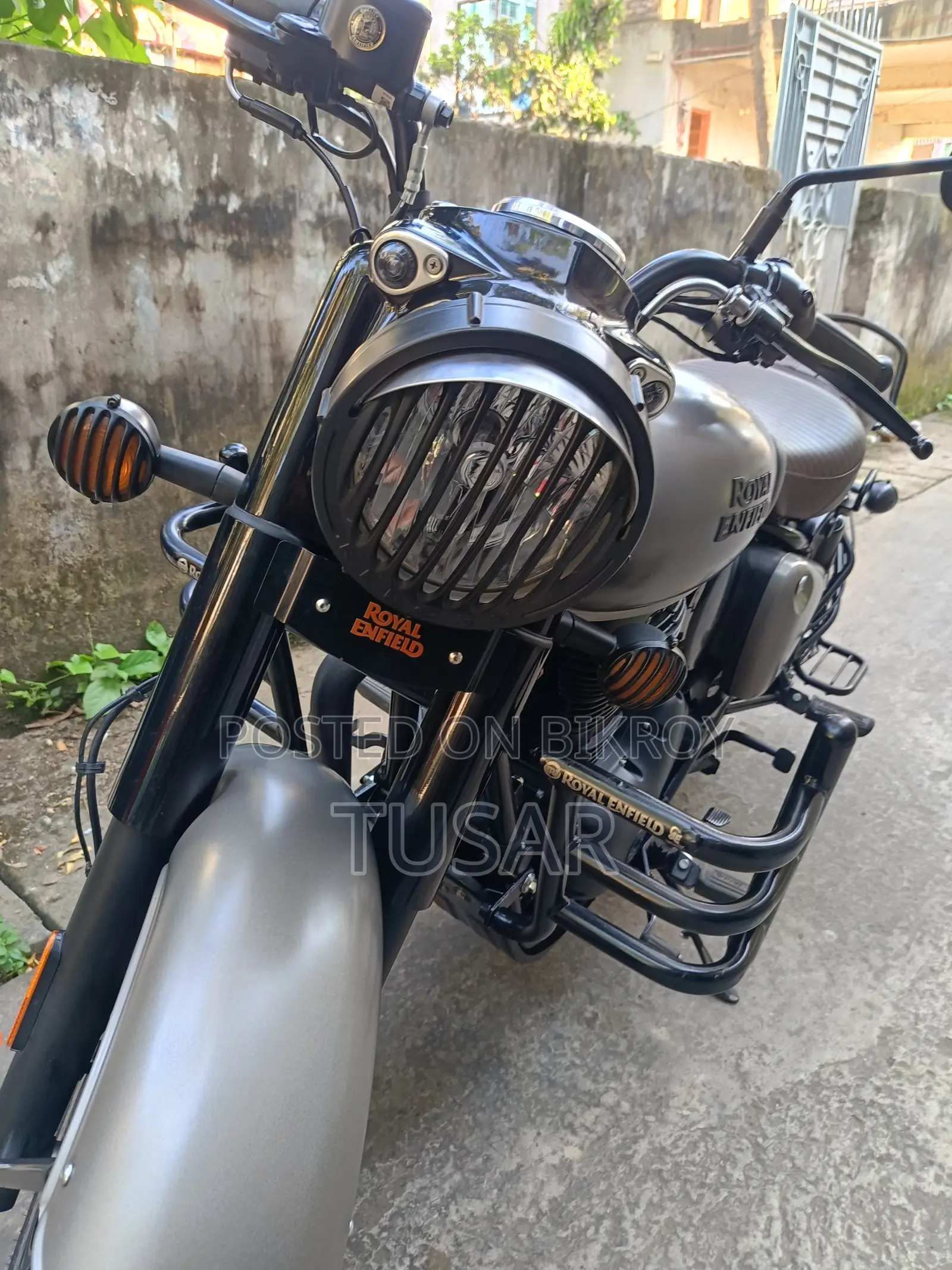 Royal Enfield Classic 350 2025 Black