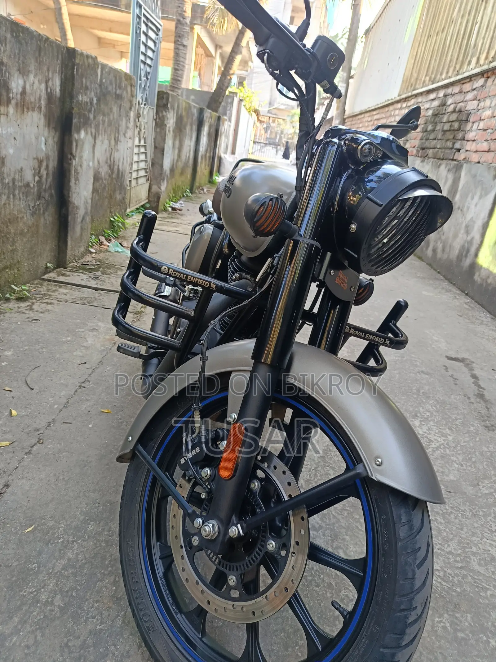 Royal Enfield Classic 350 2025 Black