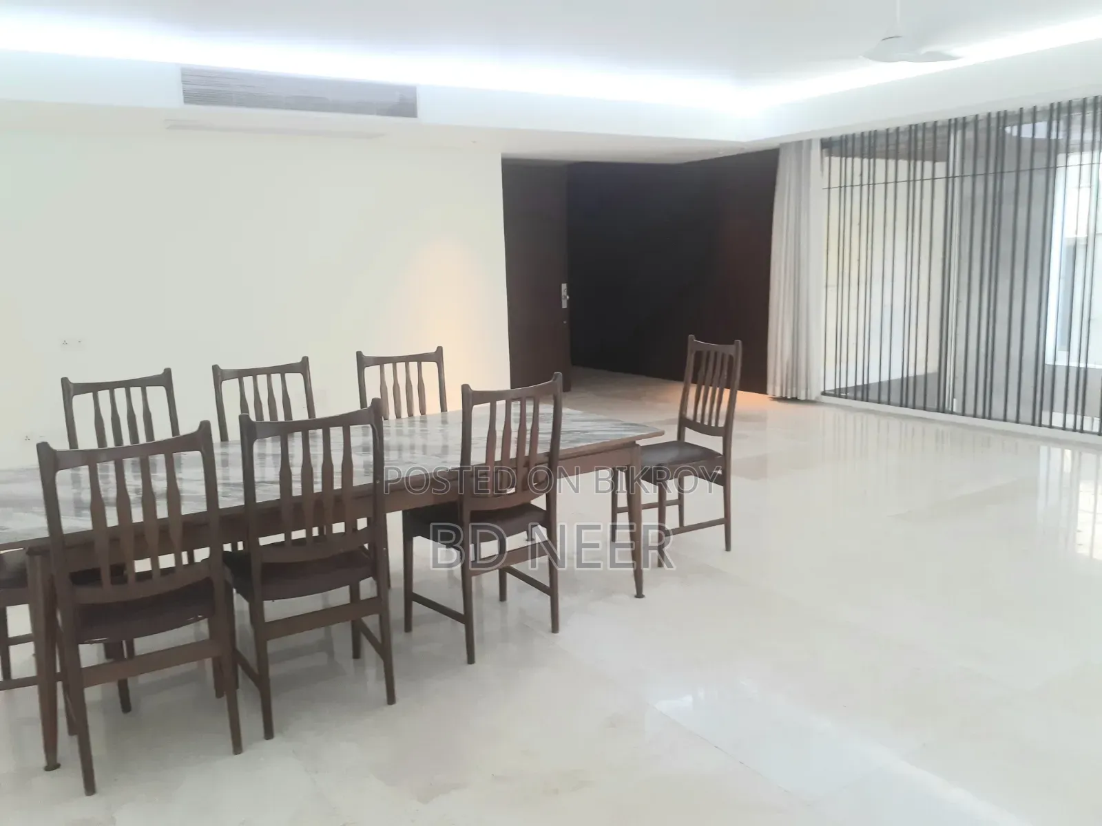Commercial 1600 Square Feet Office Space Rent in Gulshan-1