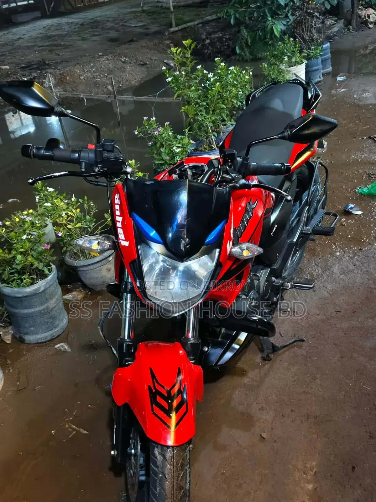 Hero Hunk 2022 Red