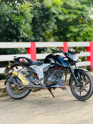 টিভিএস অ্যাপাচি ১৬০ ৪ভি ২০২১ ব্ল্যাক