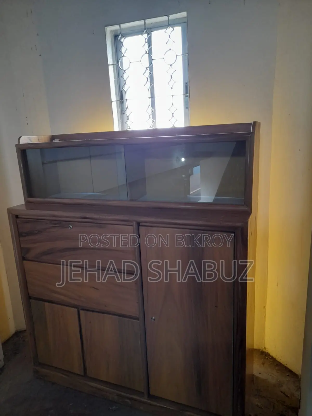 Showcase-cum-Wardrobe