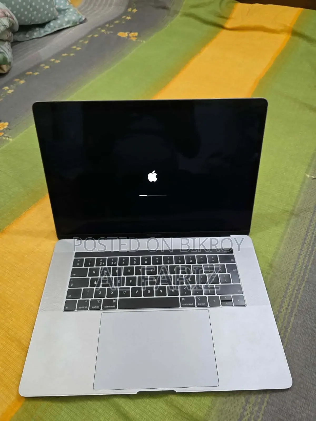 Laptop Apple MacBook Pro 2019 16GB Intel Core i7 SSD 256GB