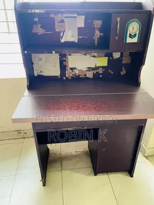Reading Table Sell Hbe