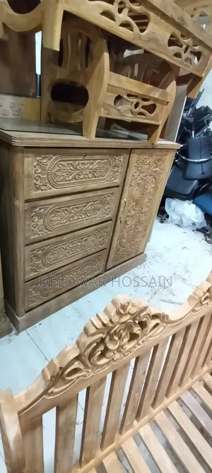 আসবাবপত্র বা ড্রপ