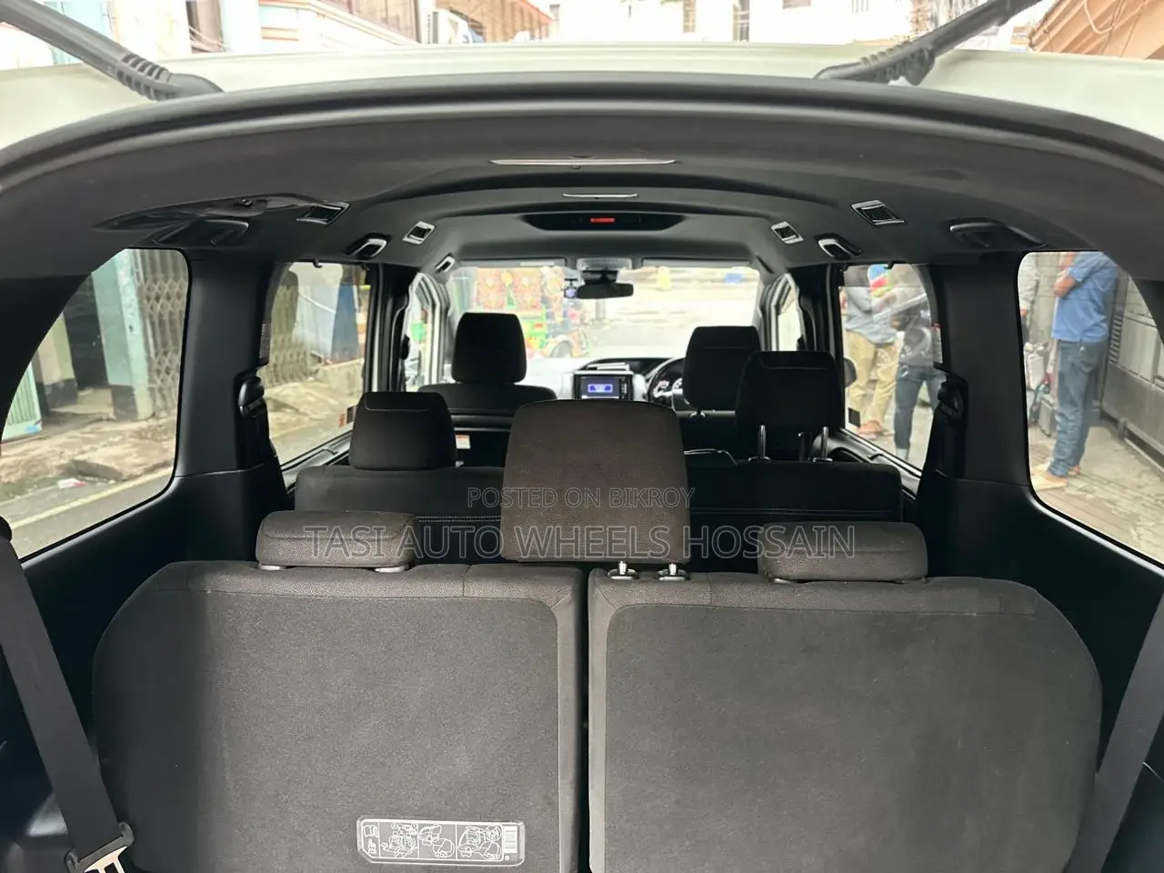 Toyota Esquire 2.0 AWD (8 Seater) 2020 Pearl