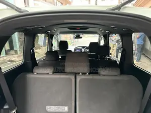 Toyota Esquire 2.0 AWD (8 Seater) 2020 Pearl