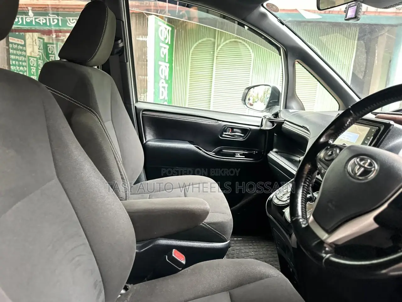 Toyota Esquire 2.0 AWD (8 Seater) 2020 Pearl
