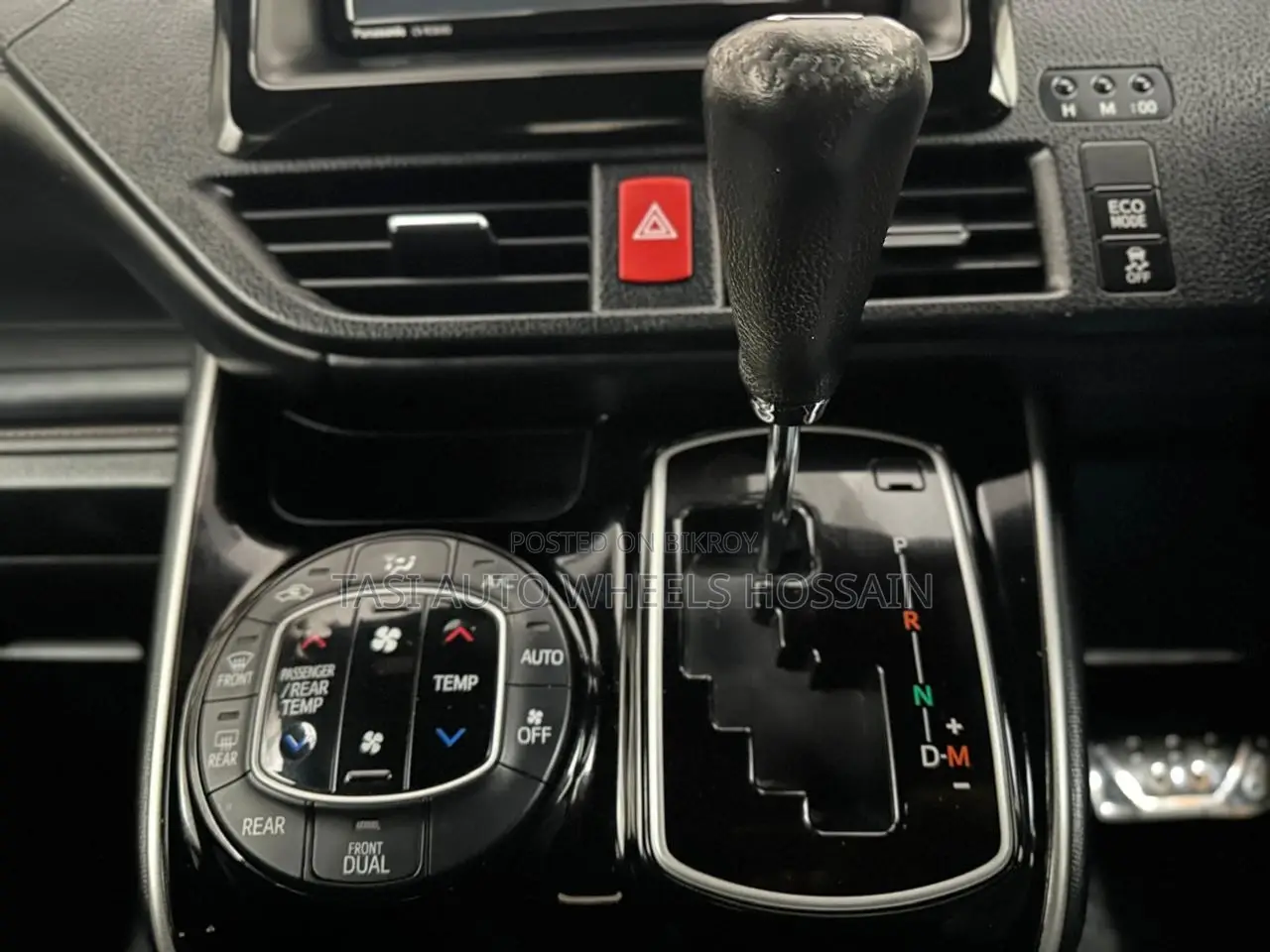 Toyota Esquire 2.0 AWD (8 Seater) 2020 Pearl
