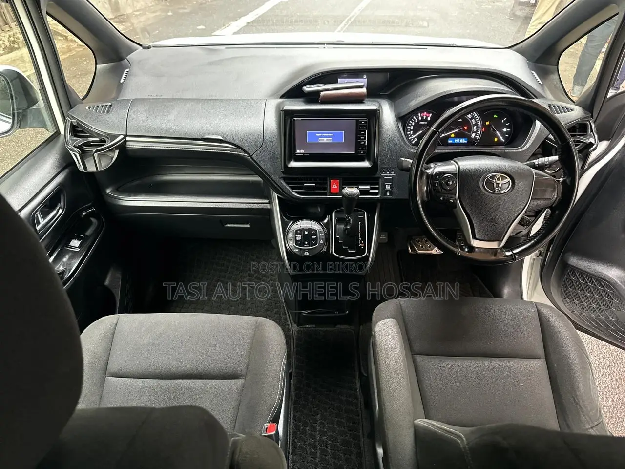 Toyota Esquire 2.0 AWD (8 Seater) 2020 Pearl