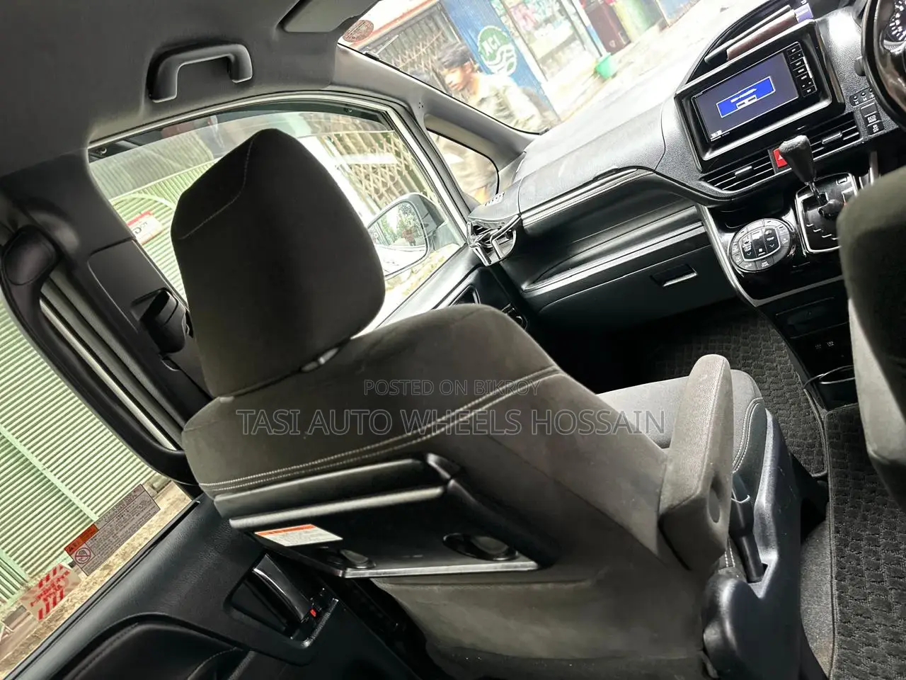 Toyota Esquire 2.0 AWD (8 Seater) 2020 Pearl