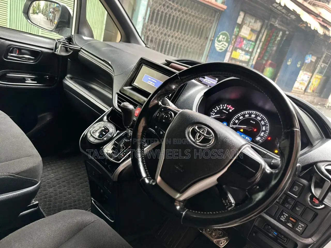 Toyota Esquire 2.0 AWD (8 Seater) 2020 Pearl