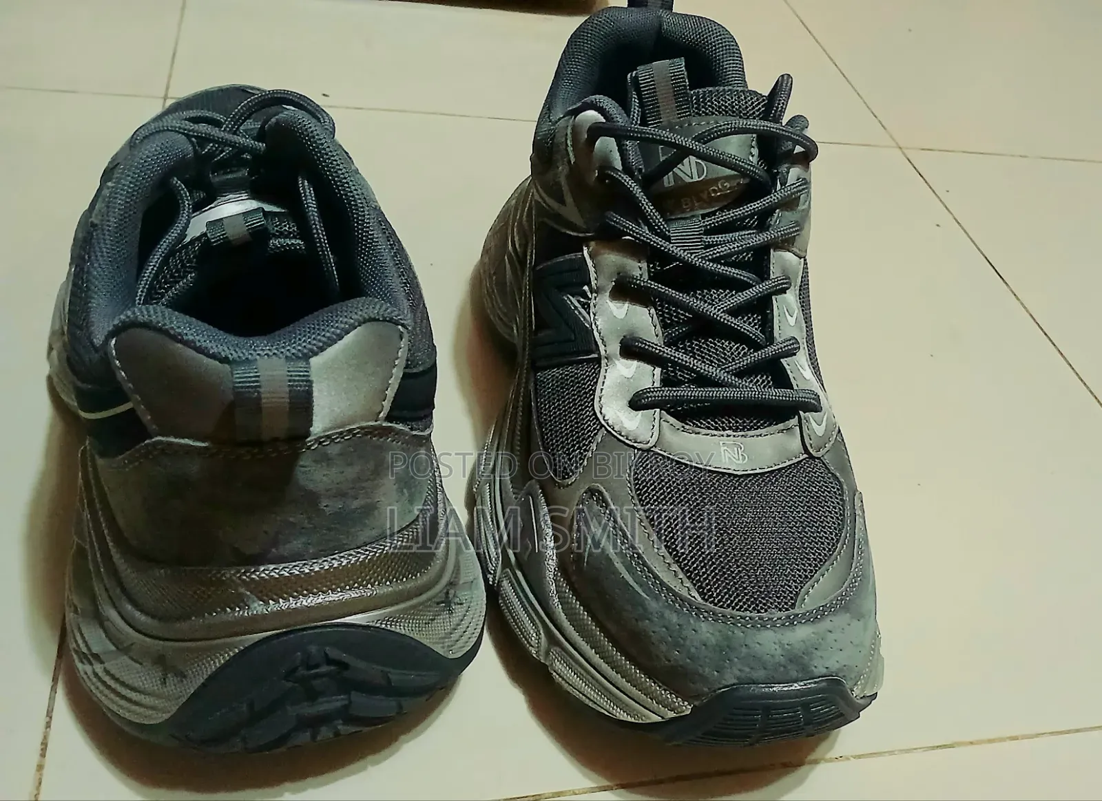 Men’S Retro "Y2k" Metallic Silver Running Shoes – Chunky Sneaker Style