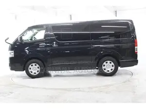 Toyota HiAce 2021 Black
