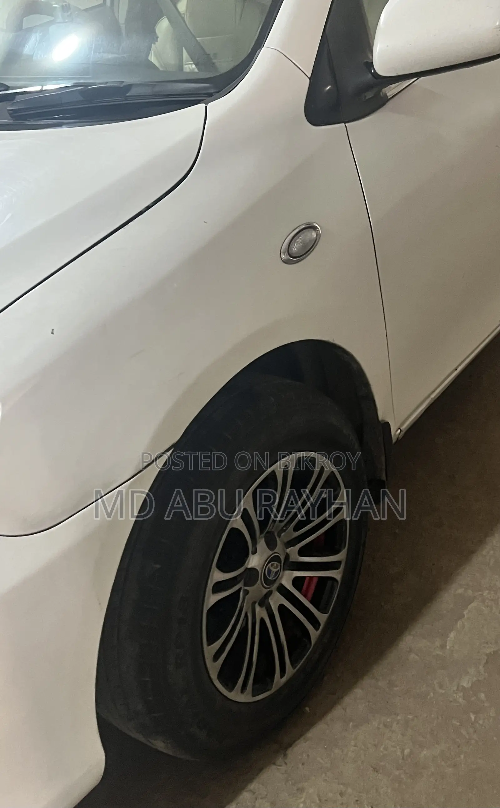 টয়োটা এক্সিও ২০১০ হোয়াইট