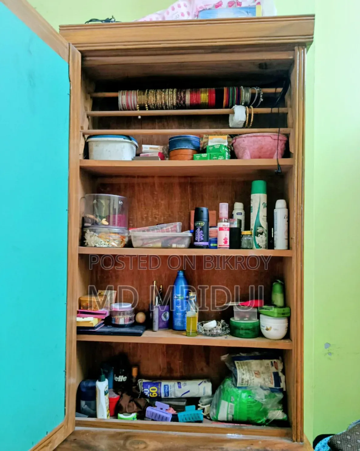 ড্রেসিং টেবিল