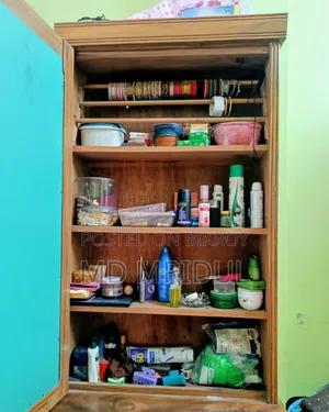 ড্রেসিং টেবিল