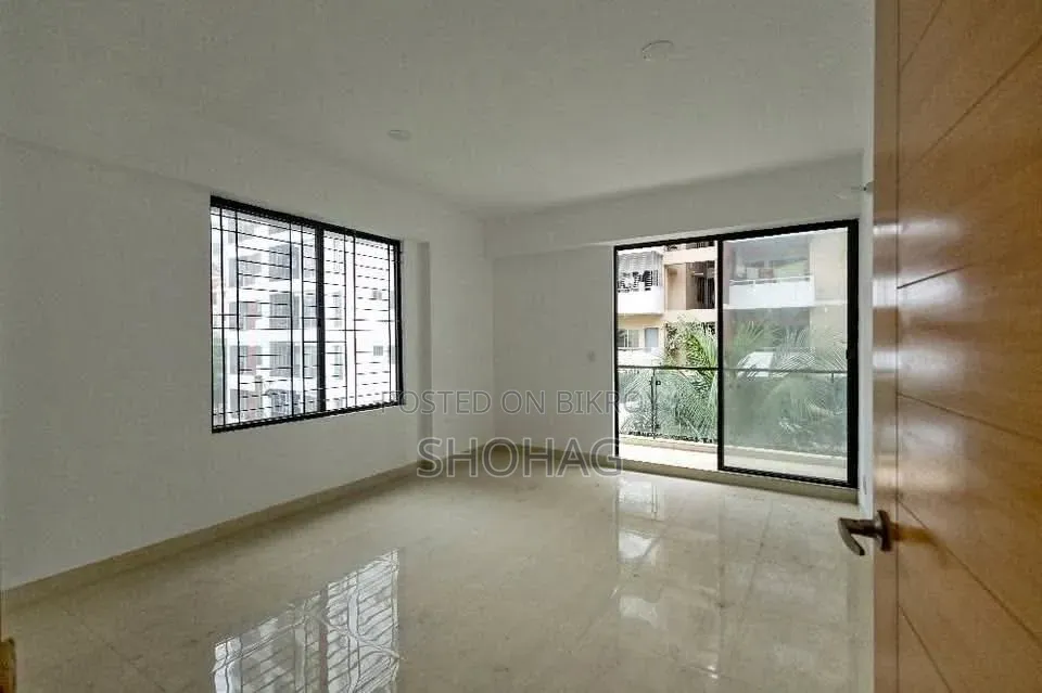 Furnished 4bdrm Apartment in ঢাকা খিলগাঁও, Banasree for Sale